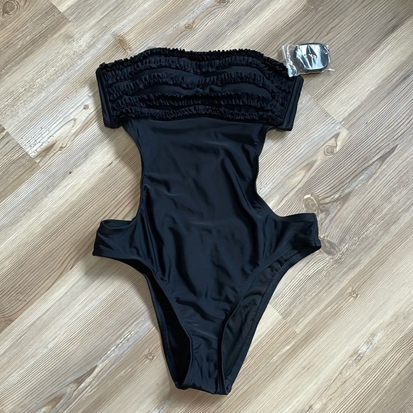 Shade & Shore Ruffle Front Size Monokini One Piece Swimsuit Black Size S NWT - Picture 3 of 12